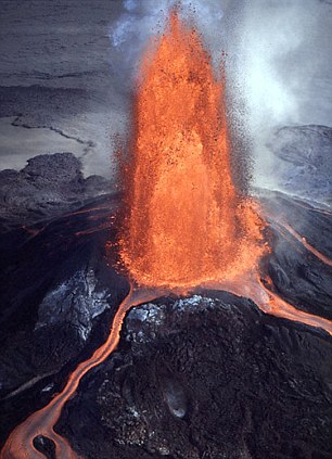 普奥火山口是由基拉韦厄火山爆发形成的