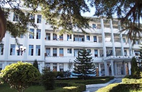 云南省保山市中学