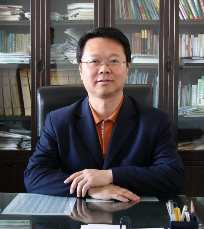 刘冰新 新疆石河子第二中学书记