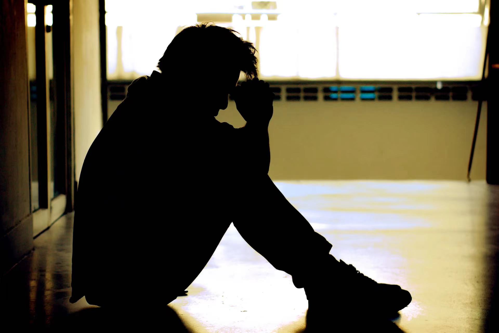 如何有效防止高中生患抑郁症？四条路径培养耐挫力
